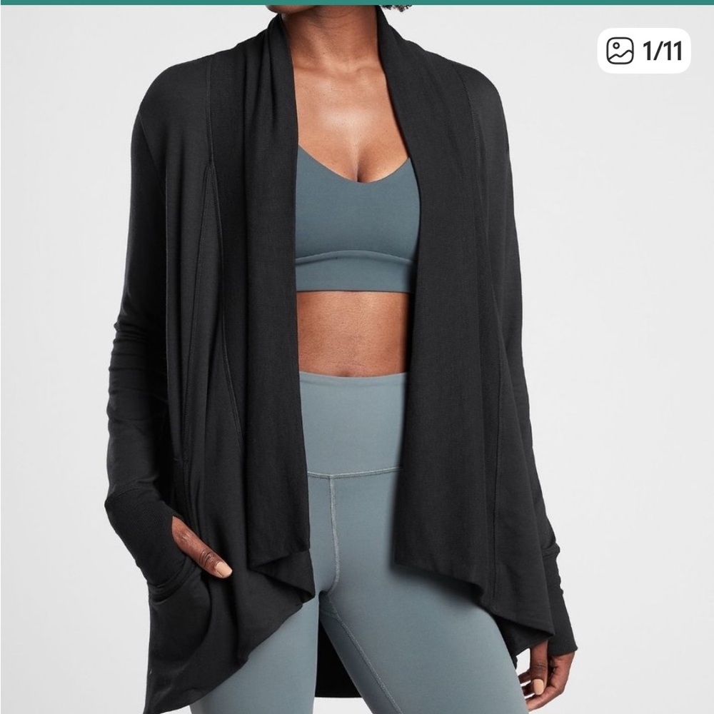 Athleta Black Nirvana PRANAYAMA Wrap Cardigan Size Small Modern Thumbholes